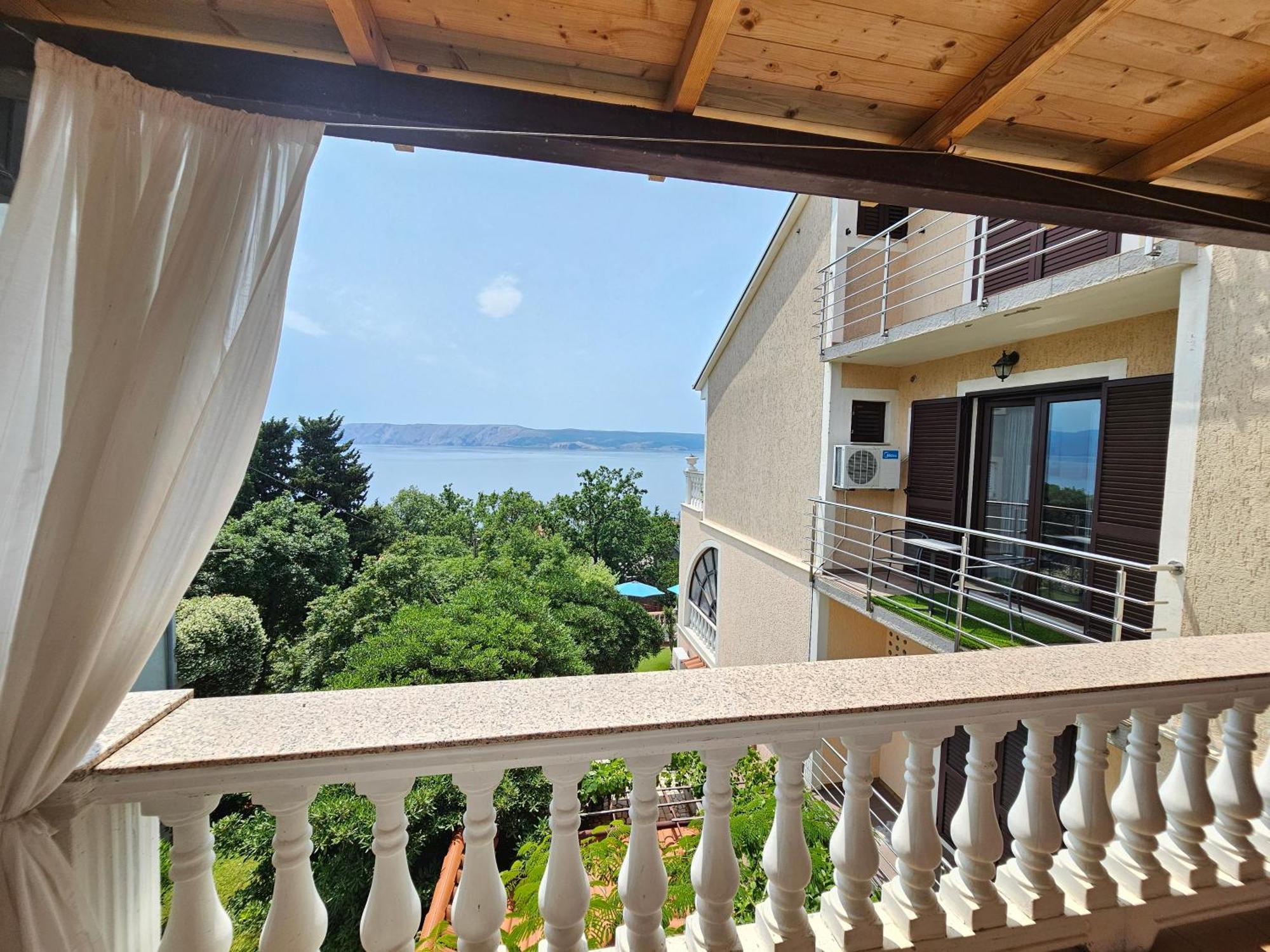 Apartments Villa Vera Novi Vinodolski Zewnętrze zdjęcie